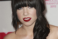 Carly-rae-jepsen-gothic-hair-and-makeup-side